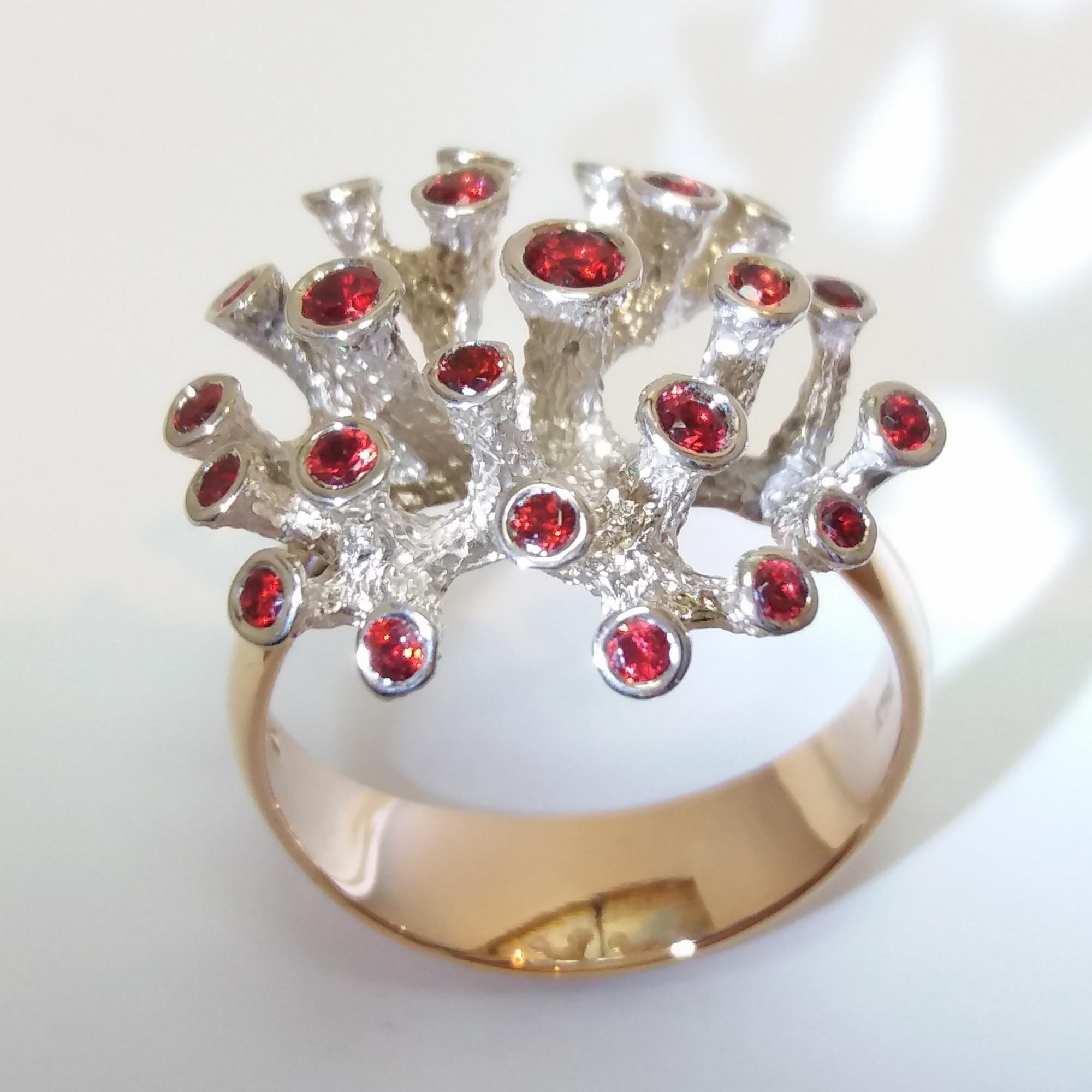 DESIGNER GOLD RING WITH BEST QUALITY SPINEL